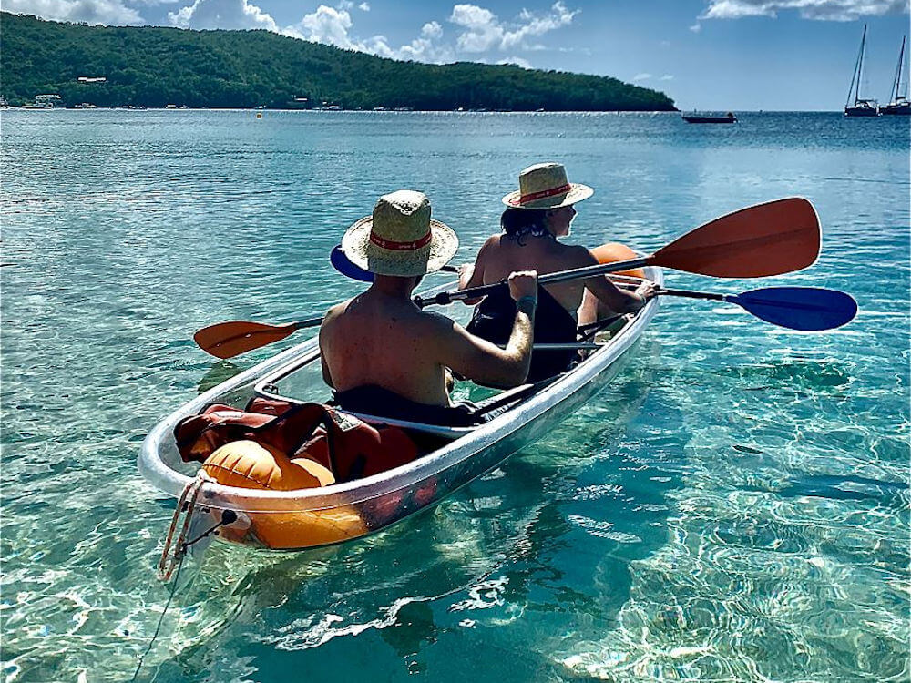 Canoe à fond de verre