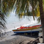 Yole de pêcheur sur la plage